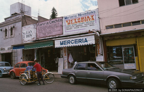 OAXACA - Passeggiando per le vie della cittadina