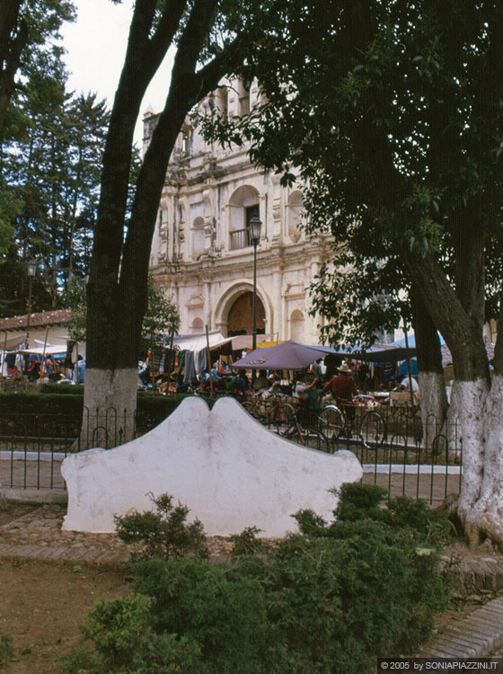 SAN CRISTOBAL DE LAS CASAS  - Ci allontaniamo dal mercato e dal convento