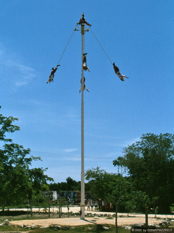 TULUM - I Voladores