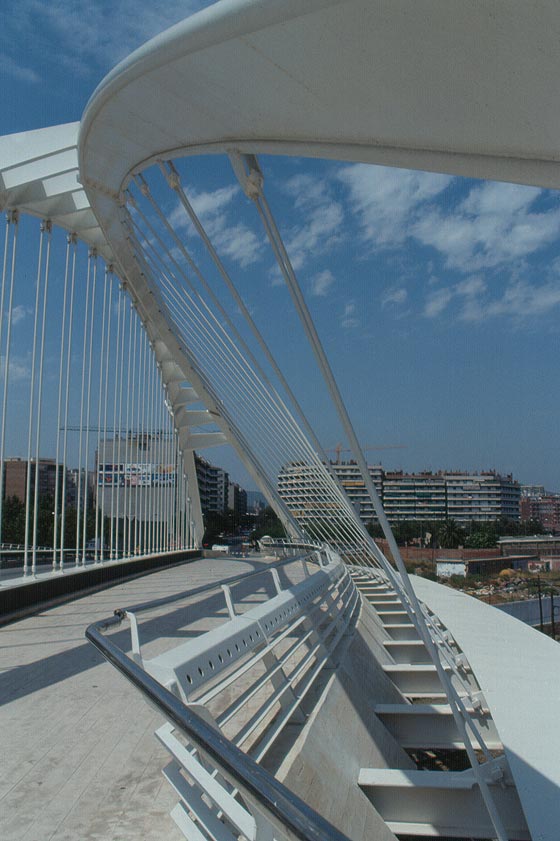 BARCELLONA - Ponte di connessione viaria FELIPE II - particolare delle arcate e dei tiranti