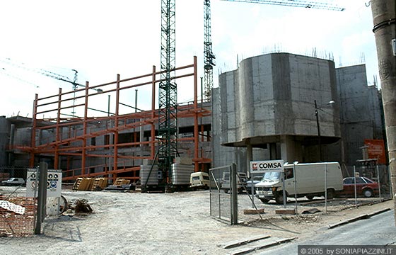 BARCELLONA - Il cantiere del Museo d'arte contemporanea di R. Meier