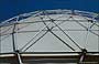 SIVIGLIA. EXPO'92 - Padiglione degli Stati Uniti d'America - particolare della cupola semisferica con struttura reticolare di acciaio
