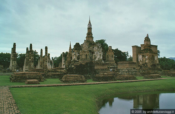 SUKHOTHAI - Wat Mahathat 