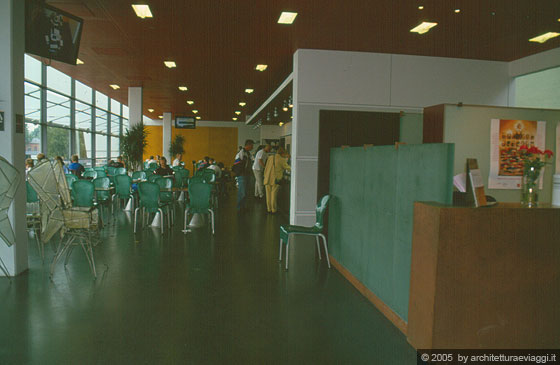 HELSINKI - Museo arte contemporanea Kiasma - caffetteria