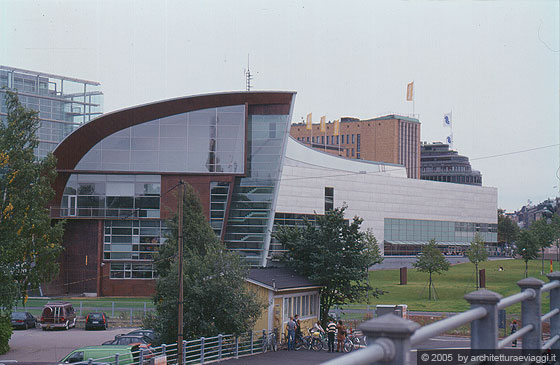 HELSINKI - Kiasma - arch. Steven Holl