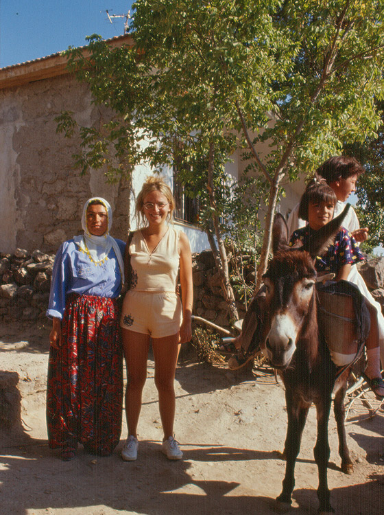 CAPPADOCIA - Valle di Ihlara - Una famiglia turca ci offre ospitalità