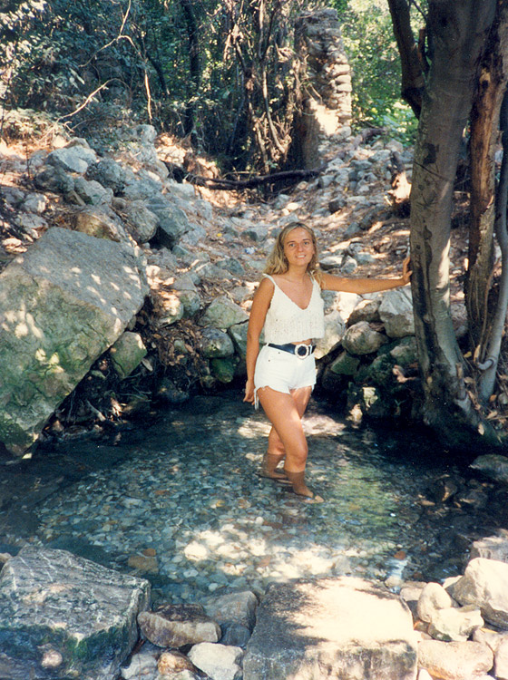 OLYMPOS - Il canale che sfocia nella caletta