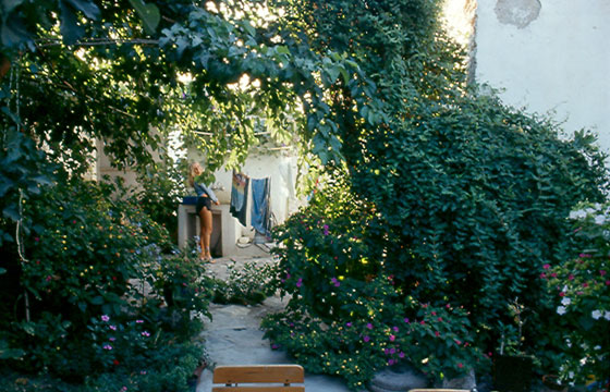 COSTA DELLA IONIA - Kusadasi - il patio della locanda in cui abbiamo alloggiato