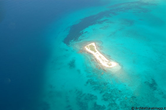 LOS ROQUES - Che bello, da quassù sotto le nuvole non vediamo l'ora di atterrare