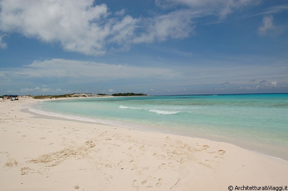 ARCIPELAGO LOS ROQUES - Panoramica su Cayo de Agua