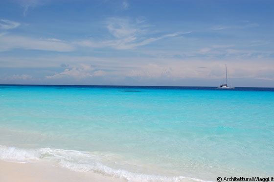 CAYO DE AGUA - All'orizzonte nessun palazzone di cemento ma solo cielo terso e acque turchesi 
