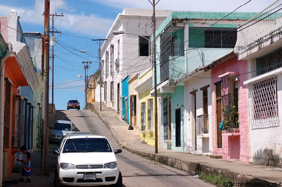 CIUDAD BOLIVAR - Ciudad Bolivar è uno dei principali accessi al Parco Nazionale di Canaima e al Salto Angel
