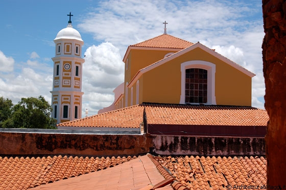 CIUDAD BOLIVAR - Quartiere coloniale: la Catedral vista dalla Posada Amor Patrio