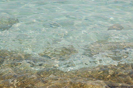 PLAYUELITA - Caspita, che acqua anche qui!