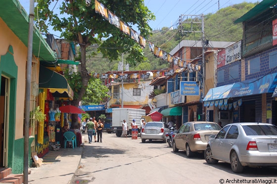 PUERTO COLOMBIA - Attenzione non ci sono banche, portatevi i contanti 