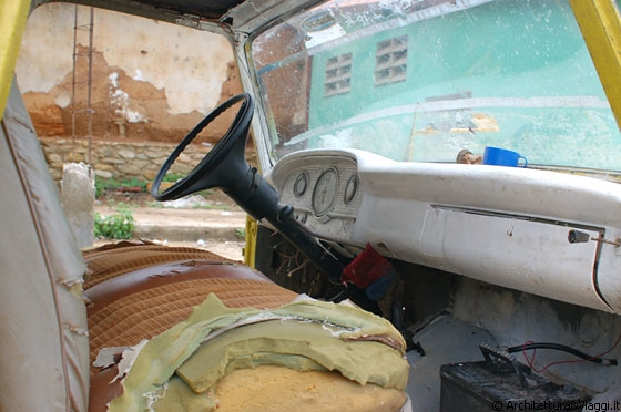 CHUAO - Ancora la camionetta gialla, vista però dall'interno - bella questa cabina, no?