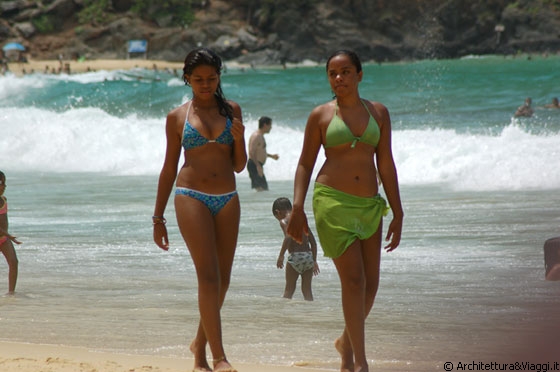 PLAYA GRANDE - Ci divertiamo a vedere il passaggio sul lungomare