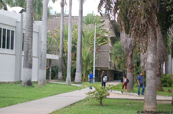 CARACAS - Passeggiando all'interno del campus universitario