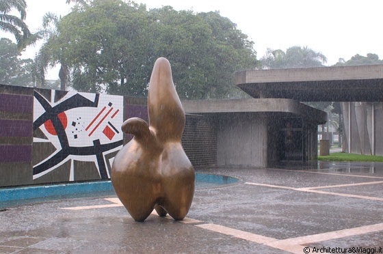 CITTA' UNIVERSITARIA DI CARACAS - Piazza Coperta: 