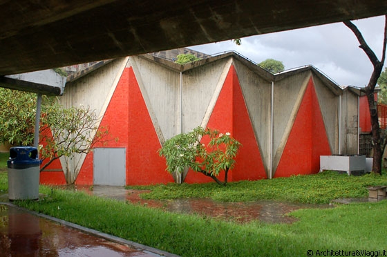 UCV CARACAS - Un piccolo e vivace padiglione del gruppo delle Facoltà Umanistiche