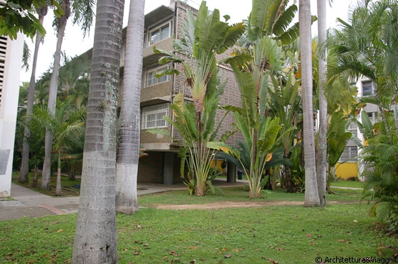 UNIVERSITA' CENTRALE DEL VENEZUELA - Settore 4 - Decanato de la Facultad de Ingenierìa