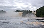 PARCO NAZIONALE DI CANAIMA. Attraversiamo la Laguna di Canaima in barca per raggiungere Salto El Sapo