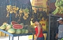 TUCACAS. Ananas, banane ed angurie dalle forme allungate in vendita presso questo banco di frutta