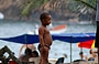 PLAYA CEPE. Dal tavolino del ristorante osserviamo gli autoctoni: questo bimbo è davvero simpatico!