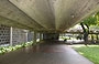 UCV CARACAS. L'uso di gallerie coperte e di cortili interni è ripreso dagli elementi tradizionali dell'architettura coloniale