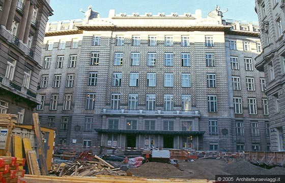 L'AREA DEL RING - Postsparkassenamt (Banca postale) - Georg-Coch Platz n. 2 - O. Wagner