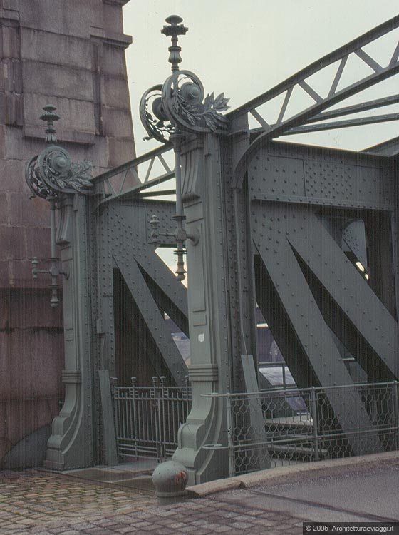 CHIUSA DI NOSSDOLF - O. Wagner - Particolare