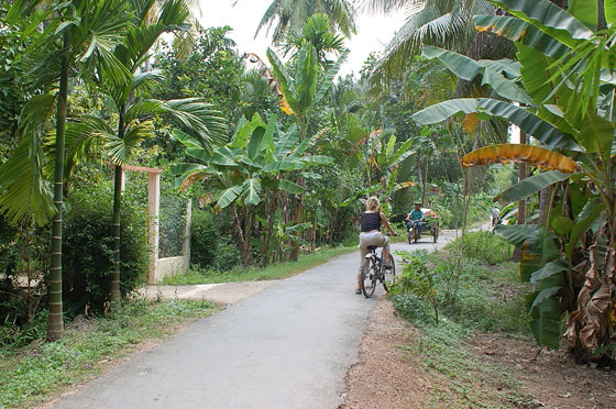DELTA DEL MEKONG - Dopo pranzo esploriamo in bicicletta un villaggio della provincia di Ben Tre