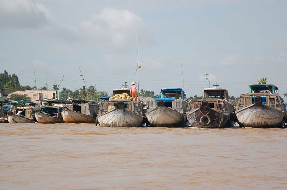 MERCATO GALLEGGIANTE DI CAI RANG - Il momento di maggiore animazione è la mattina presto