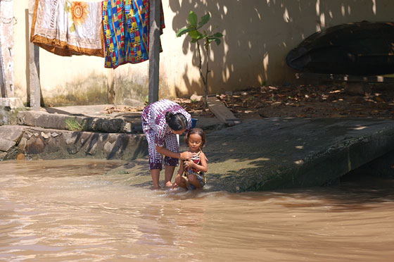 DELTA DEL MEKONG - Lo stretto rapporto con il fiume della popolazione vietnamita