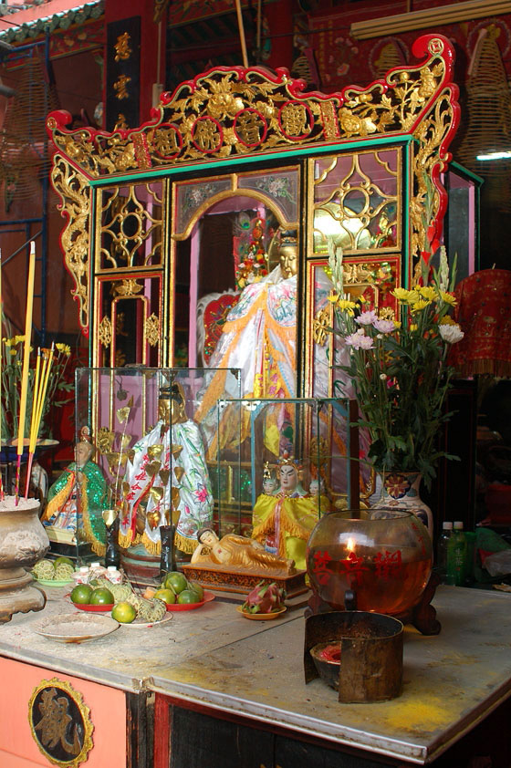 HO CHI MINH CITY - Cholon: Pagoda di Tam Son Hoi Quan _ Me Sanh, la dea della fertlità