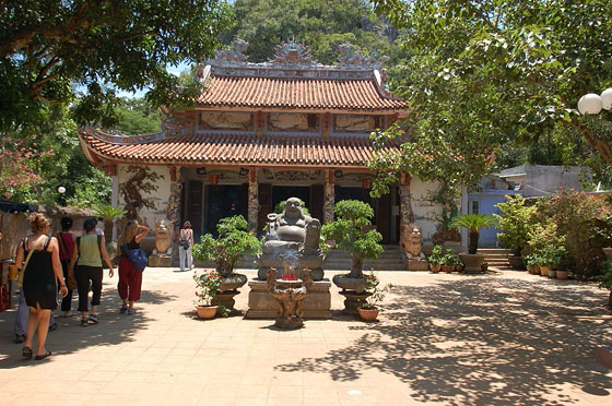 MARBLE MOUNTAINS - Tam Thai Pagoda