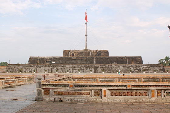 HUE' - La Cittadella: Torre della Bandiera alla luce calda di fine pomeriggio