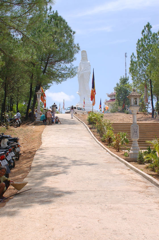 DINTORNI DI HUE' - Vung Hill