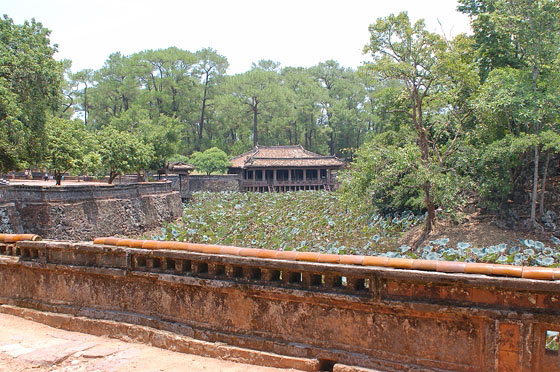 VIETNAM CENTRALE - Tomba di Tu Duc, dintorni di Hué 