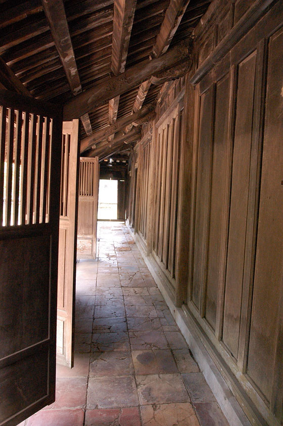 DINTORNI DI HUE' - Tomba di Tu Duc: il corridoio di accesso al Padiglione Xung Khiem