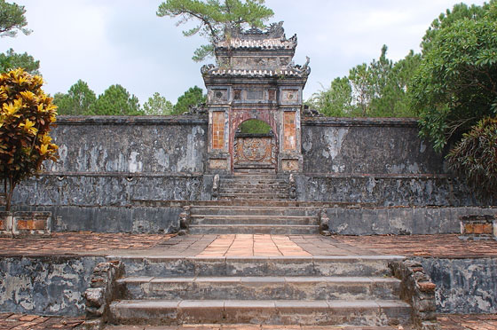 DINTORNI DI HUE' - Tomba di Tu Duc: Tomba di Le Thien Anh, moglie di Tu Duc