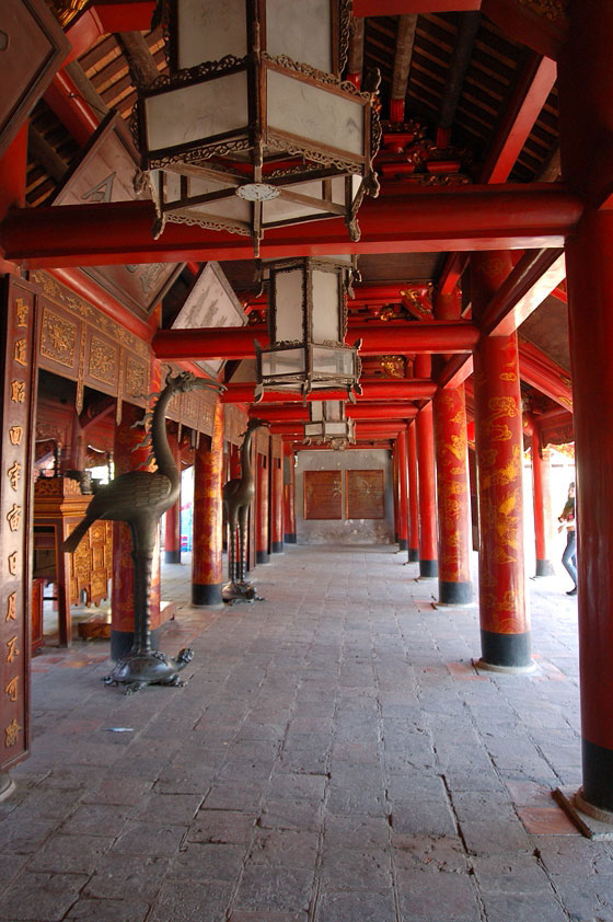 HANOI - Van Mieu - sala interna del tempio Bai Duong (Casa delle Cerimonie)