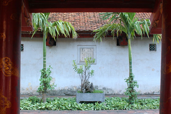 HANOI - Van Mieu: vista dal cancello posteriore