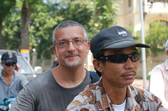 HANOI - Verso il lago Hoan Kiem: Francesco sul mototaxi