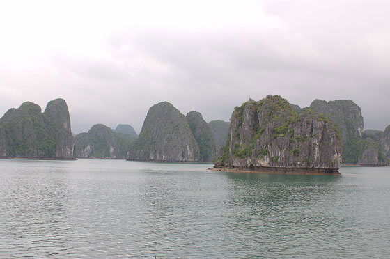BAIA DI HALONG - Mare o montagne?
