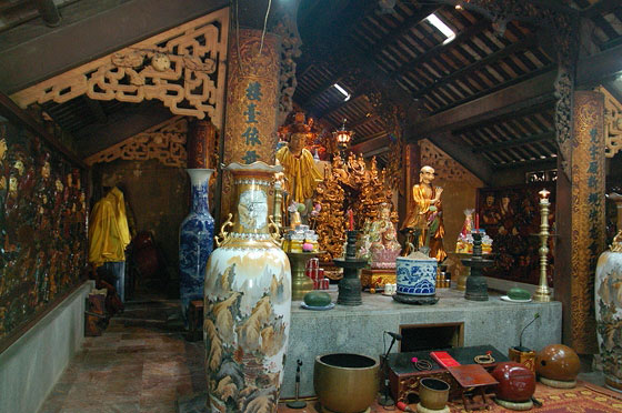 MONTE DELLE IMPRONTE PROFUMATE - La differenza tra pagoda e tempio