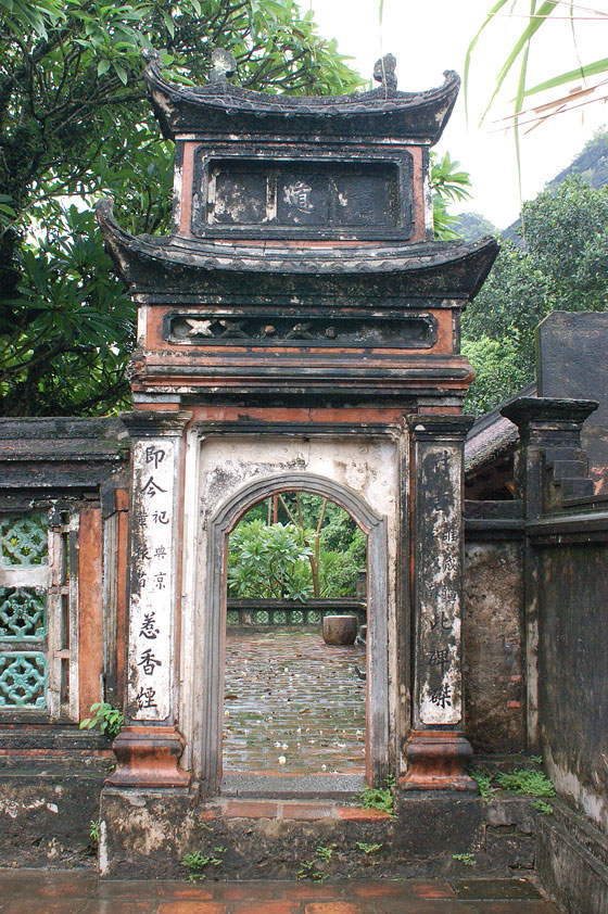 HOA LU - Tempio Dinh Tien Hoang: particolare 