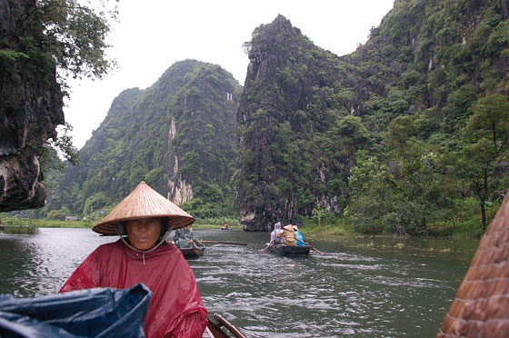 TAM COC - Il duro lavoro delle barcaiole