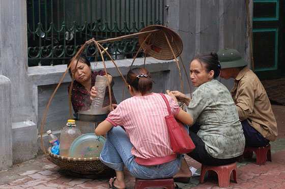 HANOI - I marciapiedi così 