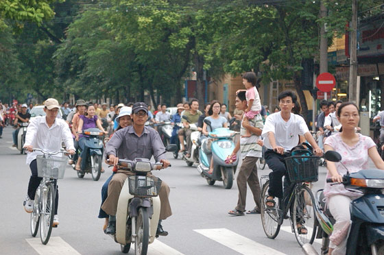 HANOI - Le animate e trafficate vie della capitale